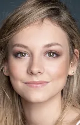 Эстер Экспозито