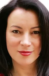 Дженнифер Тилли