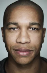 Аарон Мотен